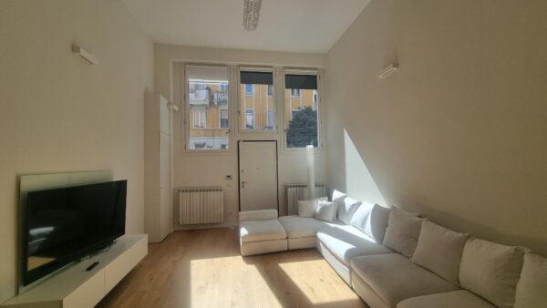 TOTAL WHITE Loft zona Bocconi - immagine 4